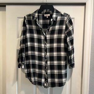 Hester & Orchard Plaid Button-Up Shirt